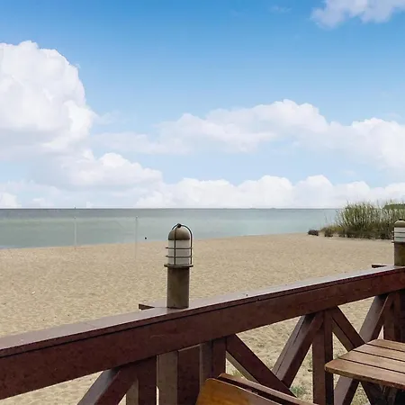 3 Bedroom Beautiful In بيت للعطل *