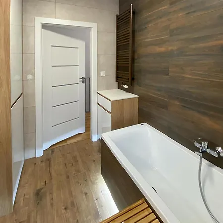 3 Bedroom Stunning In * Gdynia